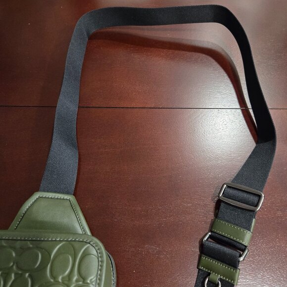 Coach Sullivan Pack In Signature Leather (Gunmetal/Dark Shamrock) - Picture 6 of 12